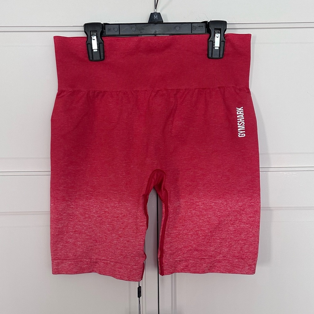 NWT Gymshark Adapt ombré seamless shorts in raspberry red women’s size XL